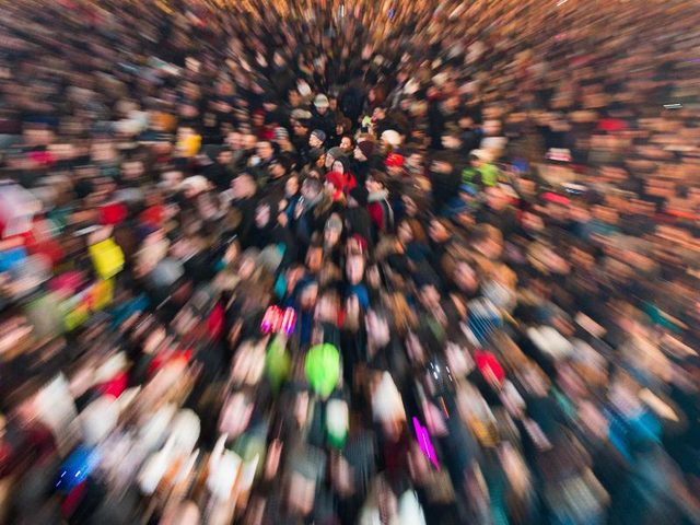 Menschenmasse | © Lukas Schulze