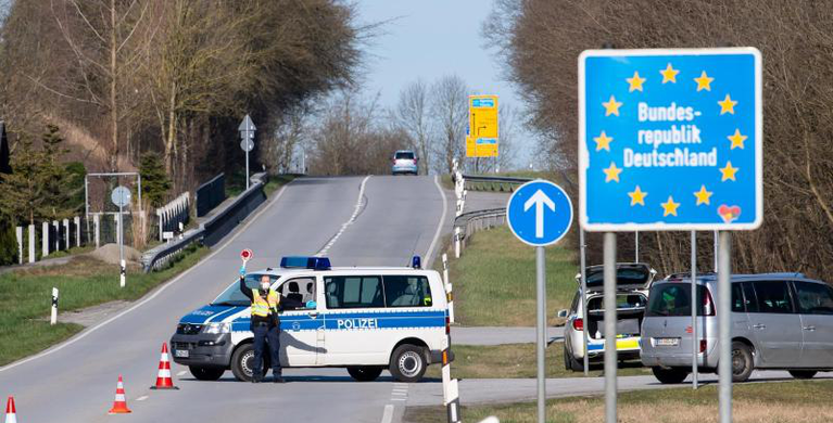 Am Grenzübergang | © Sven Hoppe