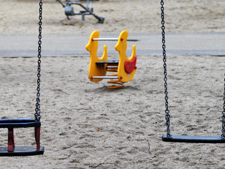 Leerer Spielplatz | © Matthias Hiekel