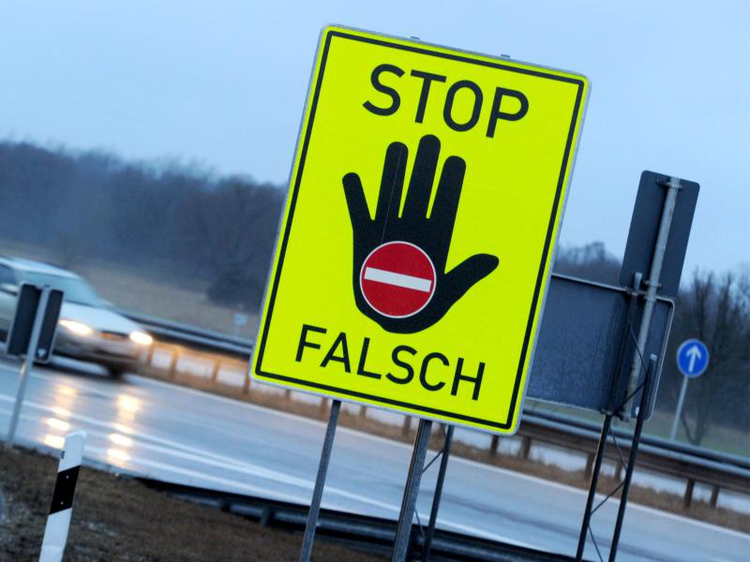 Warnschild | © Tobias Hase