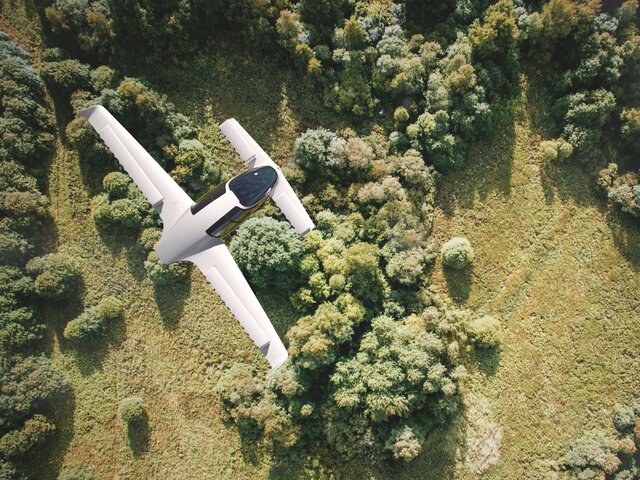 Der Lilium-Jet aus München beim Testflug - Er soll irgendwann mal zum Flugzeug Taxi werden.